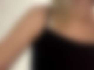 DevoraKolwyck's Live Sex Cam Show