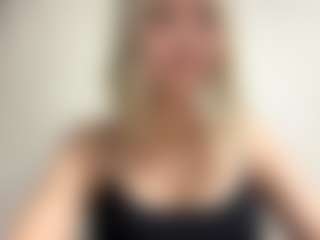 Live cam show with DevoraKolwyck - College on madthumbs