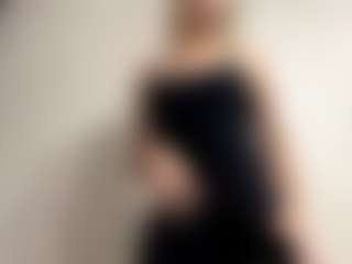 Live cam show with DevoraKolwyck - Flashing on AdultVida.com