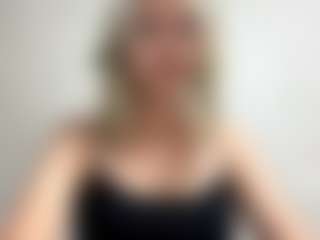 Live cam show with DevoraKolwyck - Granny on Camsoda