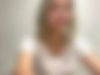 Live cam show with DevoraKolwyck - Granny Squirt on nudelive.tv