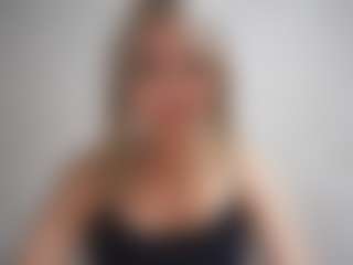 Live cam show with DevoraKolwyck - Blonde Hair on Camsoda