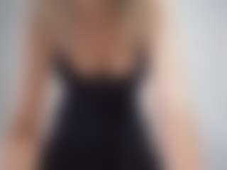 Live cam show with DevoraKolwyck - Average on hornycams.live