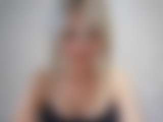 Live cam show with DevoraKolwyck - Granny Blonde Hair on CamClone