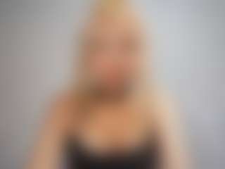 Live cam show with DevoraKolwyck - Average on Uber Horny
