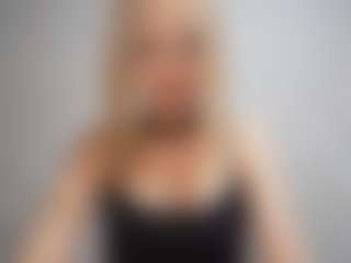 Live cam show with DevoraKolwyck - Striptease Granny on LiveSexCams6