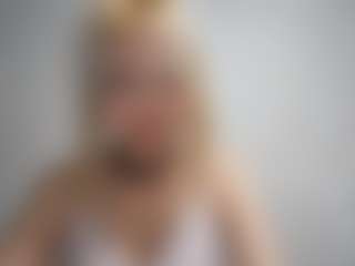 Live cam show with DevoraKolwyck - Interactivetoy Granny on Big Tits