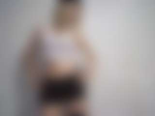 Live cam show with DevoraKolwyck - Dildo Or Vibrator Granny on Big Tits
