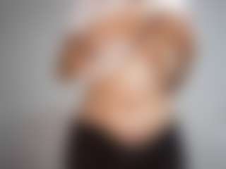 Live cam show with DevoraKolwyck - Blonde Hair College on AdultVida.com