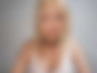 Live cam show with DevoraKolwyck - Blonde Hair on Camsoda