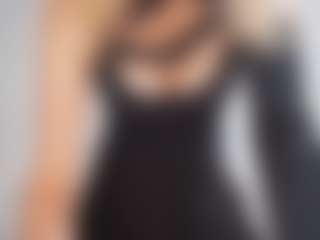 Live cam show with DevoraKolwyck - Smoking on TeamSkeetLive