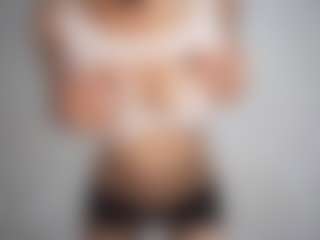Live cam show with DevoraKolwyck - Smoking on madthumbs