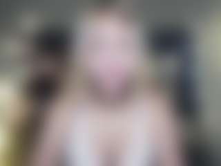Live cam show with DevoraKolwyck - Striptease Granny on xxxlivecams.org