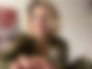 Live cam show with MarlineWinley - Skinny on Dolls Live
