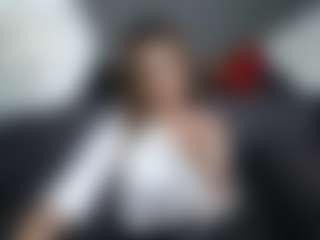 Live cam show with MiyaLinn - New Sexwebcam on CamwithHer