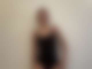 Live cam show with NatalyaKerl - Joi on xplaylive.com