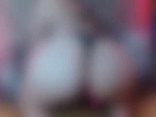 Live cam show with rapunsel-winter - Mature Young Adult on infinitiblacc.com