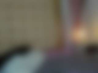 Live cam show with ScarletDoll - Thin on boobsie.com