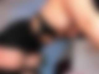 silvanna-more's Live Sex Cam Show