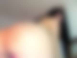 silvanna-more's Live Sex Cam Show