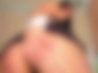 silvanna-more's Live Sex Cam Show