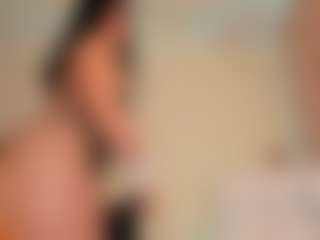 silvanna-more's Live Sex Cam Show
