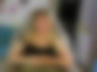 Live cam show with Stefaniasweet - Blonde Hair on Camming Site