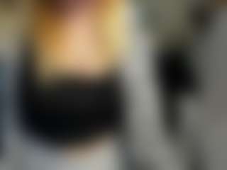 Live cam show with Stefaniasweet - Moaning on madthumbs