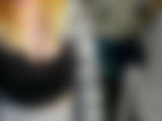 Live cam show with Stefaniasweet - Moaning on madthumbs
