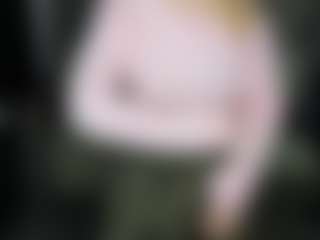 Live cam show with Stefaniasweet - Teasing on Free Soda