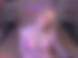 Live cam show with AshleyBurke - Oil on Sweet Sext
