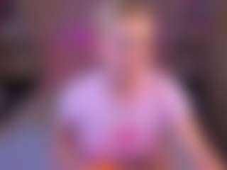 Live cam show with AshleyBurke - Normal on xDating