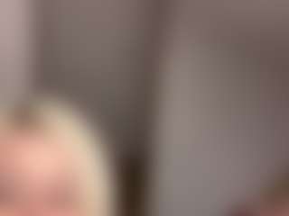 blondebunny999's Live Sex Cam Show