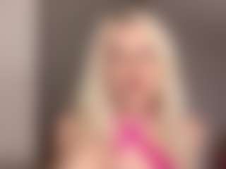 blondebunny999's Live Sex Cam Show