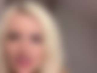 blondebunny999's Live Sex Cam Show