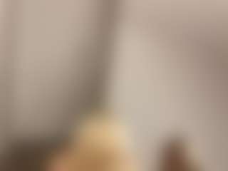 blondebunny999's Live Sex Cam Show