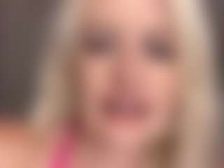 blondebunny999's Live Sex Cam Show