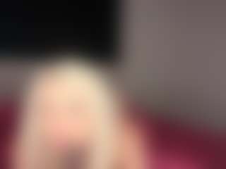 blondebunny999's Live Sex Cam Show
