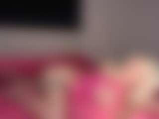 blondebunny999's Live Sex Cam Show
