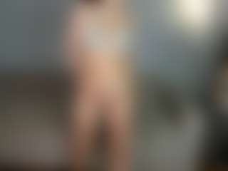Live cam show with Charlotte-Smity - Average on camwithhim.com