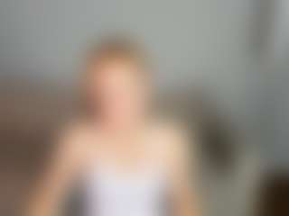 Live cam show with Charlotte-Smity - Raven Hair on eurowanks.com
