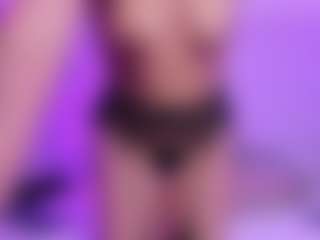 Live cam show with cristal-dream - Lovense on AdultVida.com