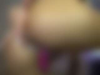 Live cam show with DezireDoly - Spy Blonde Hair on Milf Play