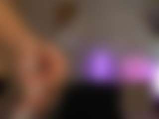 Live cam show with DezireDoly - Tease Blonde Hair on nudelive.tv