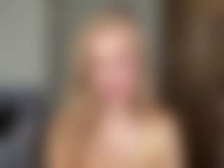 Live cam show with HillaryKoetter - Normal on fapnchat