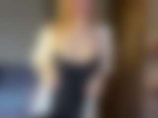 Live cam show with HillaryKoetter - Fingering on madthumbs