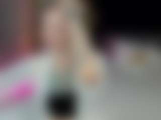 Live cam show with Kim-Stokens - Brown Hair Petite on SpankPalCams