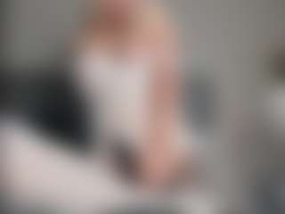 Live cam show with miissblonde - Green Eyes on Camming Site