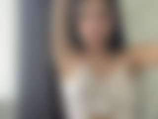 Live cam show with PinkieYasuda - Athletic on AdultVida.com