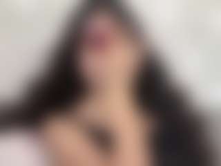 Live cam show with PinkieYasuda - Facial Piercings on hrnylive.com